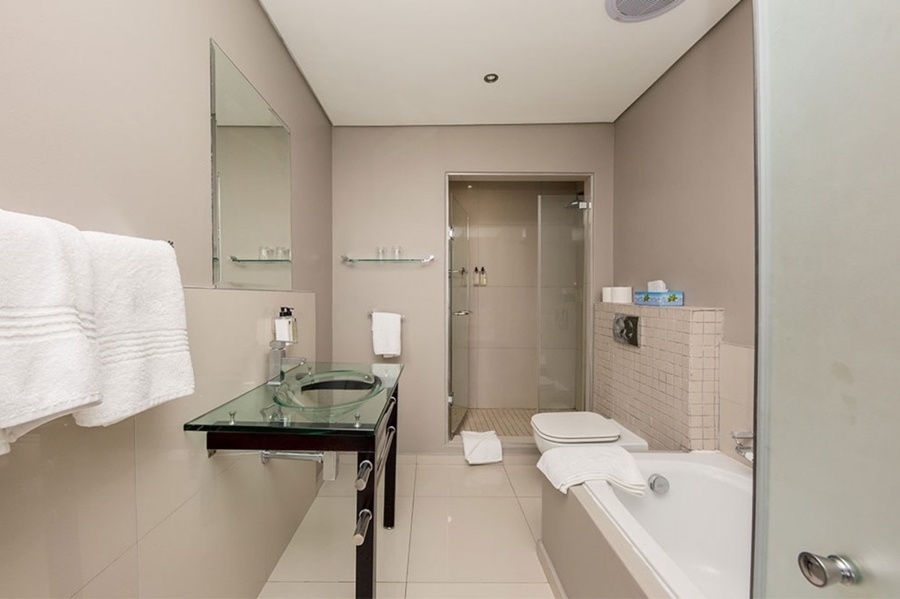 1 Bedroom Property for Sale in Bloubergstrand Western Cape